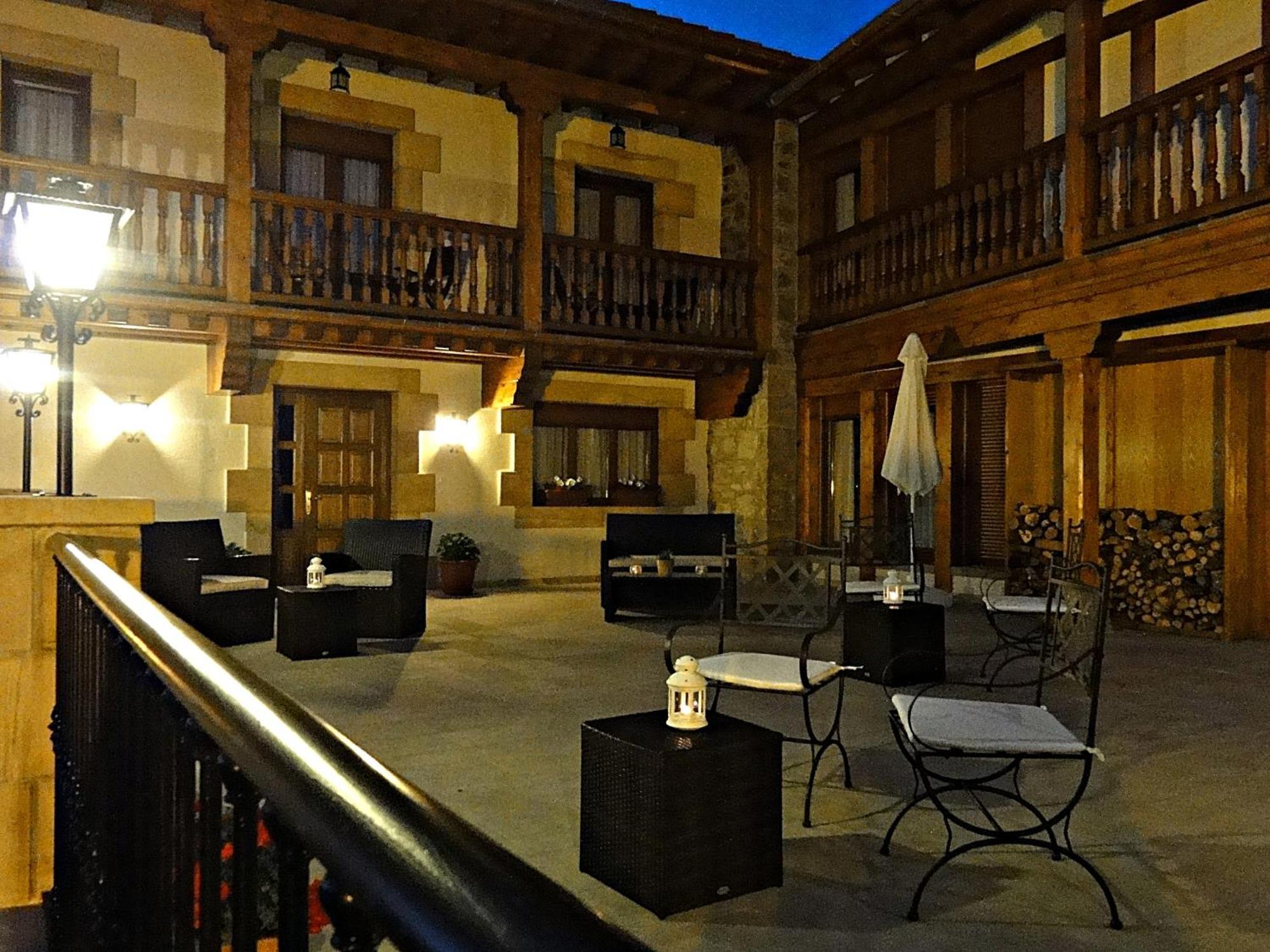 Posada Valle Del Oso Леронес Экстерьер фото